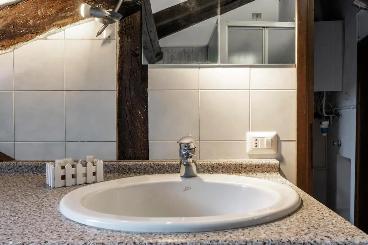 Apartman Molino Delle Armi 13 By Yoof Hotel Milánó